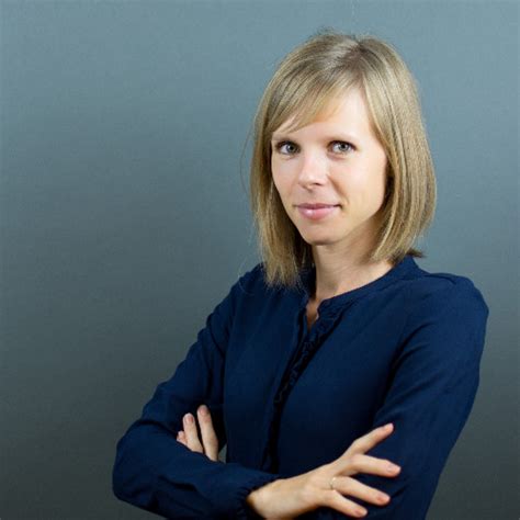Simona Simonič Profiles .